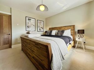 Photo 35- click for photo gallery